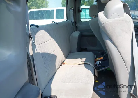 2004 Ford F-250 Lariat/Xl/Xlt from USA, damaged, VIN 1FTNX21L44EA42783